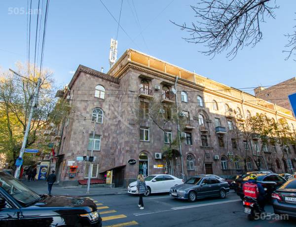 3-senyakanoc-bnakaran-vacharq-Yerevan-Center