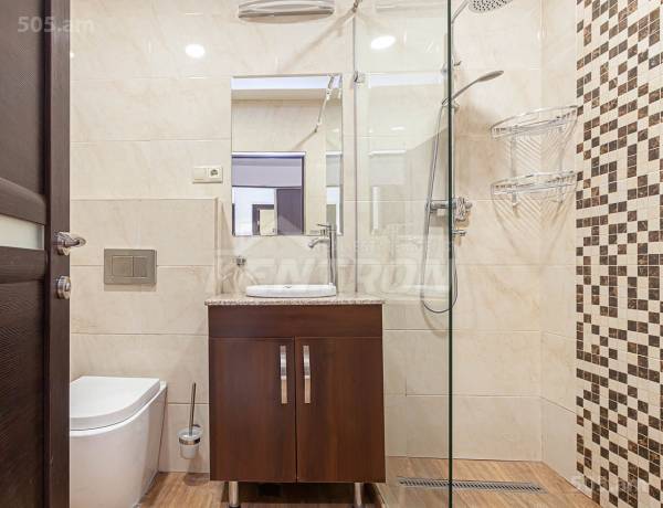 2-senyakanoc-bnakaran-vacharq-Yerevan-Center