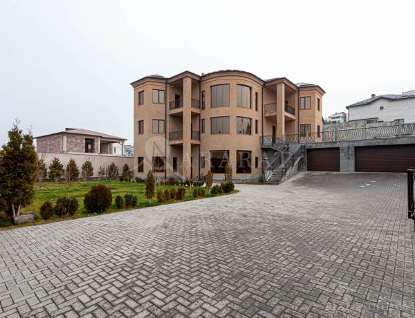 arandznatun-vacharq-Yerevan-Avan
