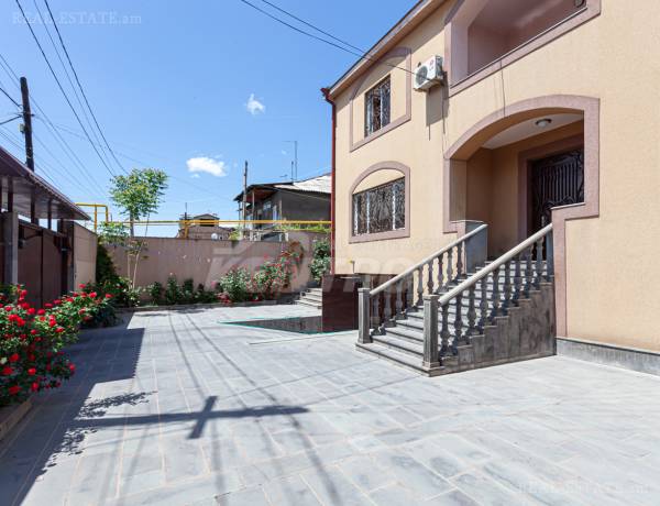 arandznatun-vacharq-Yerevan-Qanaqer-Zeytun