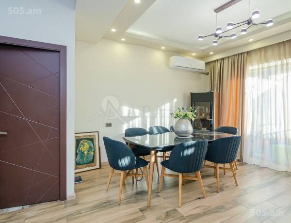 arandznatun-vacharq-Yerevan-Achapnyak