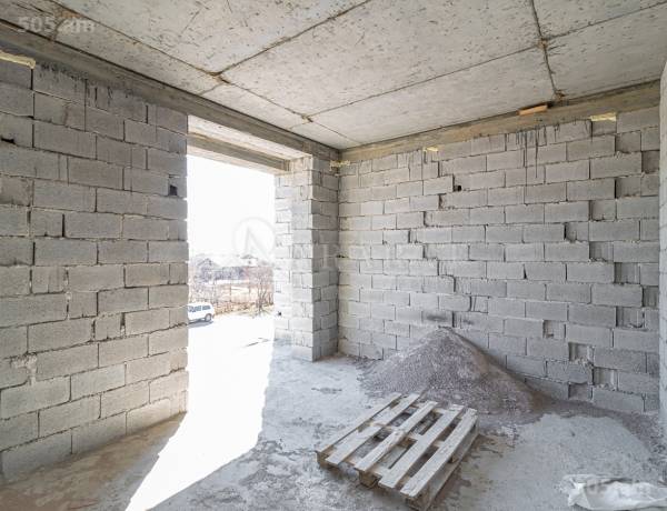 arandznatun-vacharq-Yerevan-Avan