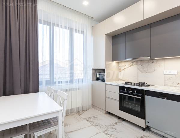 3-senyakanoc-bnakaran-vacharq-Yerevan-Erebuni