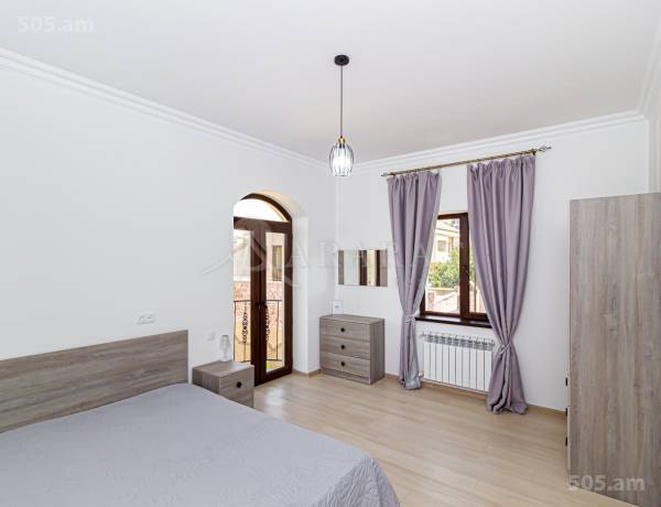 arandznatun-vacharq-Yerevan-Avan