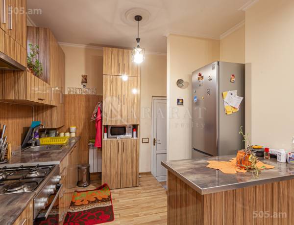 arandznatun-vacharq-Yerevan-Arabkir