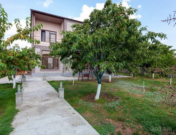 arandznatun-vacharq-Yerevan-Nor-Norq
