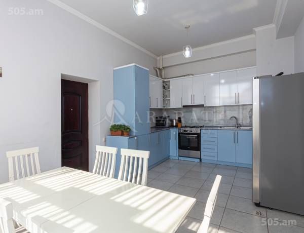 arandznatun-vacharq-Yerevan-Nor-Norq