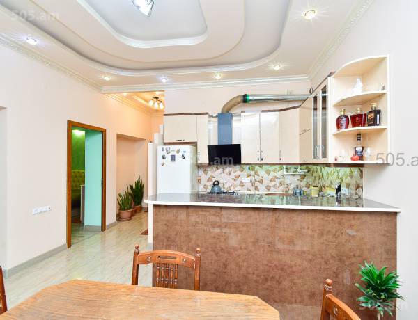 arandznatun-vacharq-Yerevan-Norq-Marash