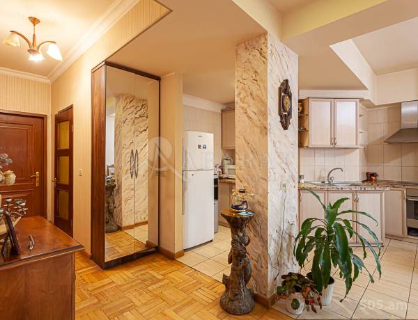 3-senyakanoc-bnakaran-vacharq-Yerevan-Center