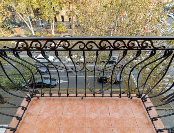 1-senyakanoc-bnakaran-vacharq-Yerevan-Center