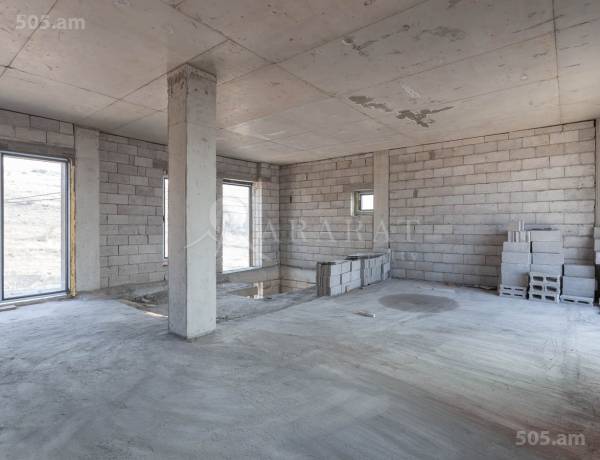 arandznatun-vacharq-Yerevan-Avan