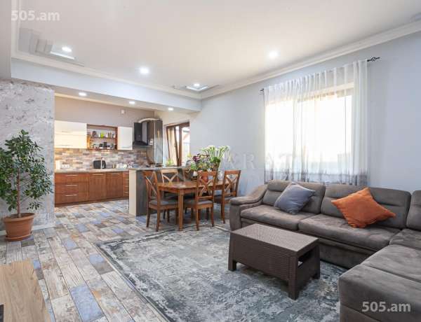 arandznatun-vacharq-Yerevan-Avan