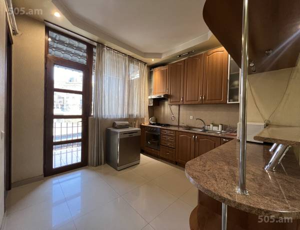 6-senyakanoc-bnakaran-vacharq-Yerevan-Center