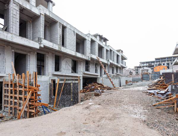arandznatun-vacharq-Yerevan-Avan