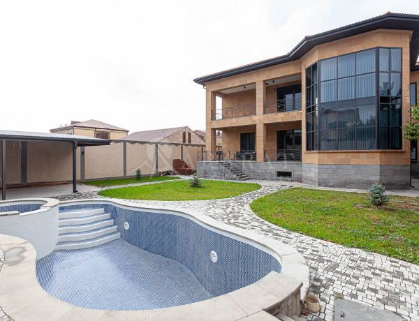 arandznatun-vacharq-Yerevan-Achapnyak