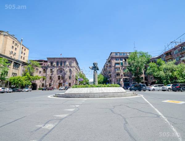 3-senyakanoc-bnakaran-vacharq-Yerevan-Center