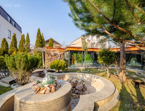 arandznatun-vacharq-Yerevan-Avan