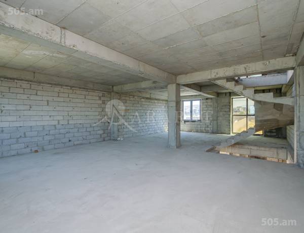 arandznatun-vacharq-Yerevan-Avan
