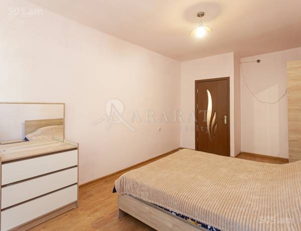 3-senyakanoc-bnakaran-vacharq-Yerevan-Center