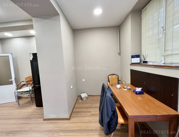 komercion-vacharq-Yerevan-Center