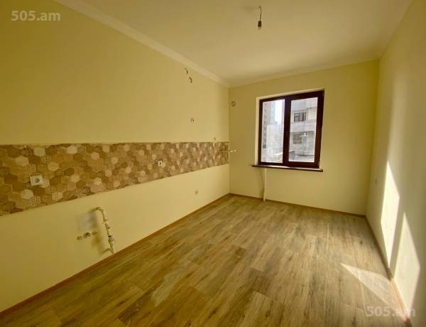 4-senyakanoc-bnakaran-vacharq-Yerevan-Center