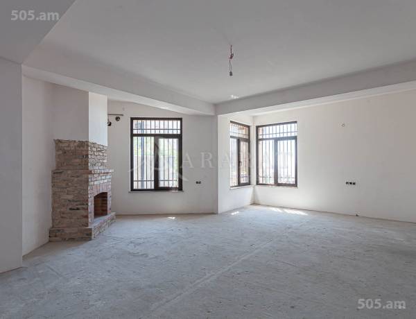 3-senyakanoc-bnakaran-vacharq-Yerevan-Center