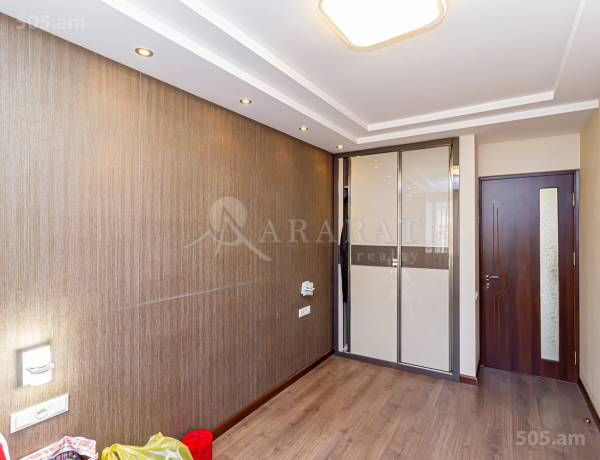 3-senyakanoc-bnakaran-vacharq-Yerevan-Center