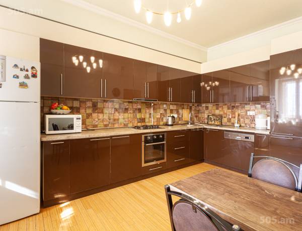 5-senyakanoc-bnakaran-vacharq-Yerevan-Center