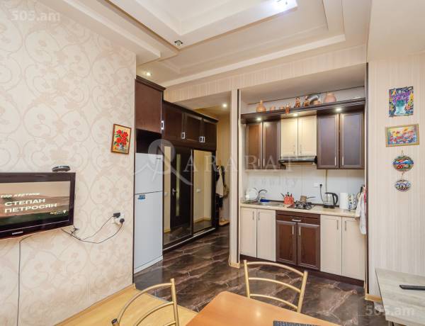 2-senyakanoc-bnakaran-vacharq-Yerevan-Center