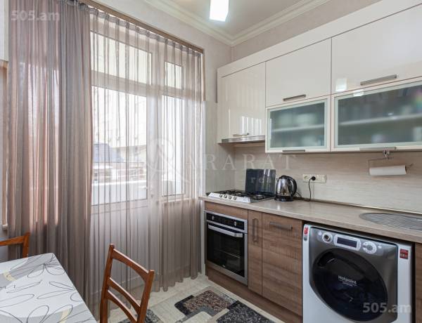 1-senyakanoc-bnakaran-vacharq-Yerevan-Center