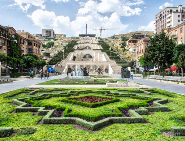 4-senyakanoc-bnakaran-vacharq-Yerevan-Center