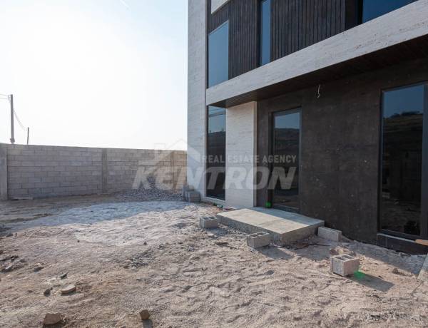 arandznatun-vacharq-Yerevan-Avan
