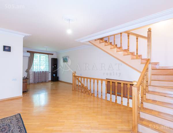 arandznatun-vacharq-Yerevan-Qanaqer-Zeytun
