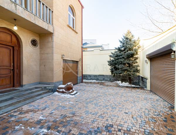 arandznatun-vacharq-Yerevan-Nor-Norq
