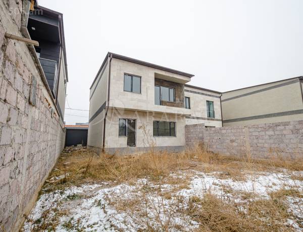 arandznatun-vacharq-Yerevan-Avan