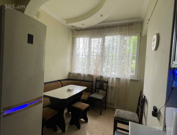 3-senyakanoc-bnakaran-vacharq-Yerevan-Center