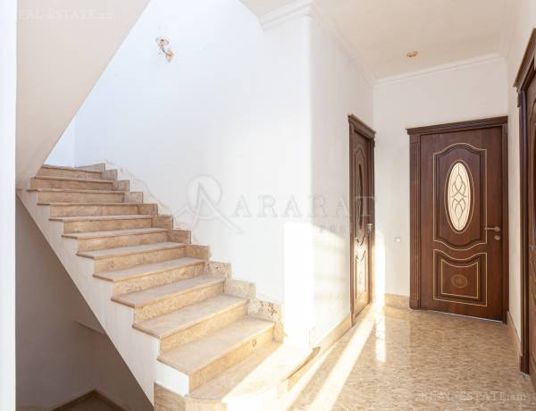 arandznatun-vacharq-Yerevan-Avan