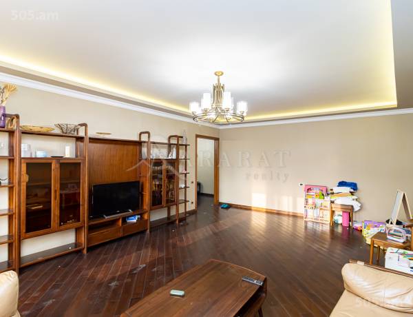 3-senyakanoc-bnakaran-vacharq-Yerevan-Center