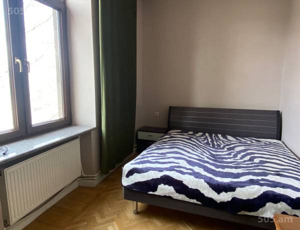 1-senyakanoc-bnakaran-vacharq-Yerevan-Center