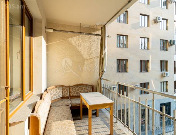 4-senyakanoc-bnakaran-vacharq-Yerevan-Center