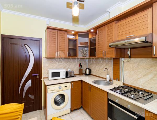 2-senyakanoc-bnakaran-vacharq-Yerevan-Center