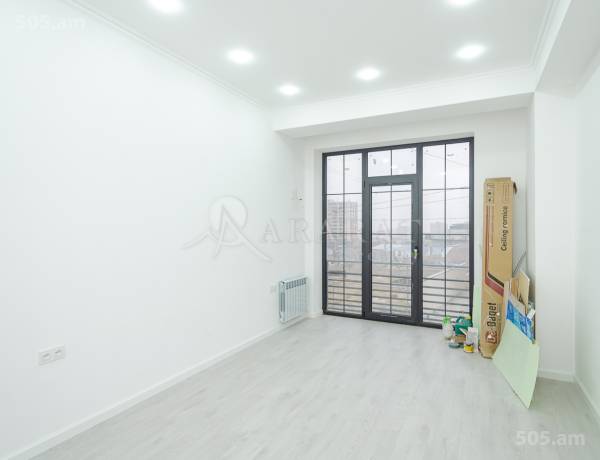 arandznatun-vacharq-Yerevan-Achapnyak