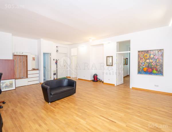 3-senyakanoc-bnakaran-vacharq-Yerevan-Center