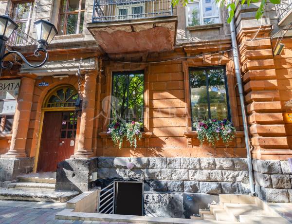 komercion-vacharq-Yerevan-Center
