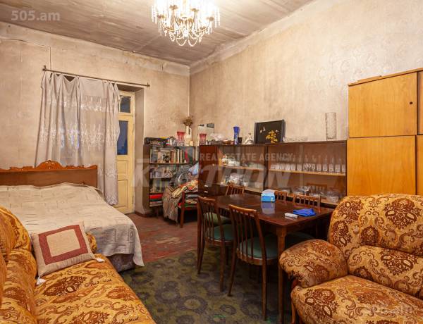 3-senyakanoc-bnakaran-vacharq-Yerevan-Center