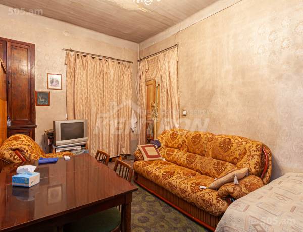 3-senyakanoc-bnakaran-vacharq-Yerevan-Center