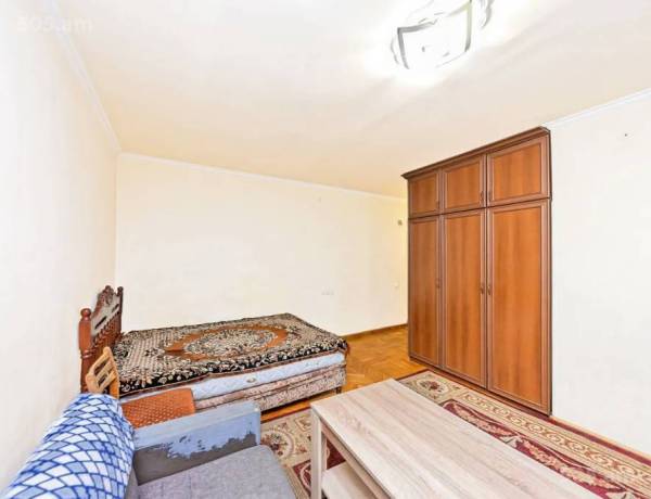 1-senyakanoc-bnakaran-vacharq-Yerevan-Achapnyak