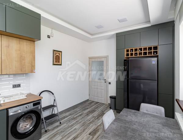 arandznatun-vacharq-Yerevan-Nor-Norq