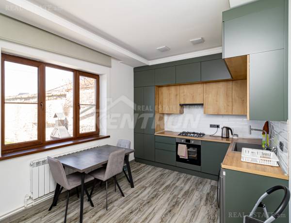 arandznatun-vacharq-Yerevan-Nor-Norq