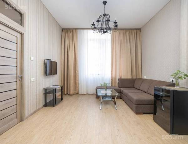 3-senyakanoc-bnakaran-vacharq-Yerevan-Center